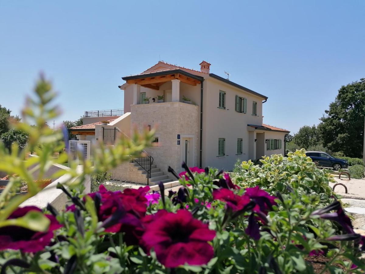 Nova Vas  Ferienresidenz Lavandula מראה חיצוני תמונה
