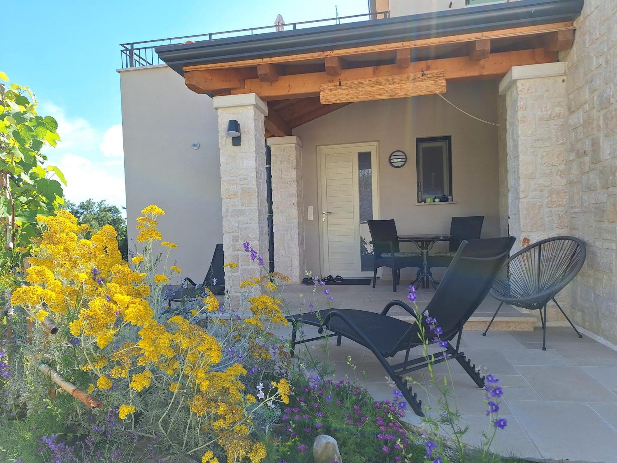 Nova Vas  Ferienresidenz Lavandula מראה חיצוני תמונה